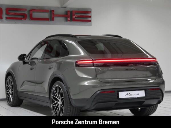 Porsche Macan 4S Sportpaket Luftfederung  AHK-el. klappb. El. Panodach bild 3