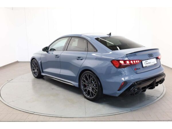 Audi RS3 Limousine TFSI quattro 280 km/h bild 4