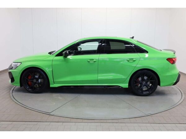 Audi RS3 Limousine TFSI quattro 280 km/h bild 5