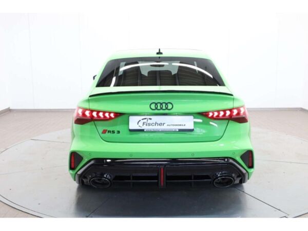 Audi RS3 Limousine TFSI quattro 280 km/h bild 6