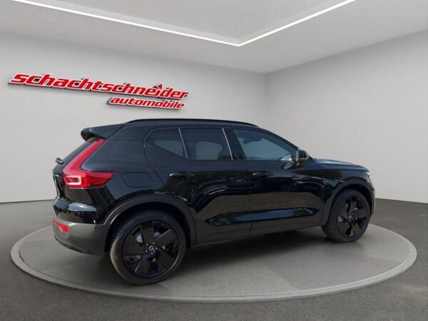 Volvo XC40 B4 B DKG Ultra Black Edition bild 2