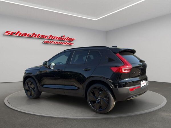 Volvo XC40 B4 B DKG Ultra Black Edition bild 3