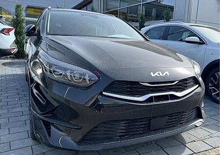 Kia Cee'd Sportswagon Ceed SW 1.5 T-GDI DCT ULTIMATE STYLE JBL#LED-LICHT/ALUFELGEN *privat&gewerblich* SOFORT VERFÜGBAR