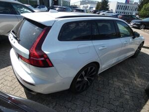 Volvo V60 B4 (Diesel) Ultimate Dark (EURO 6d) (DPF) bild 4