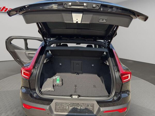 Volvo XC40 B4 B DKG Ultra Black Edition bild 7