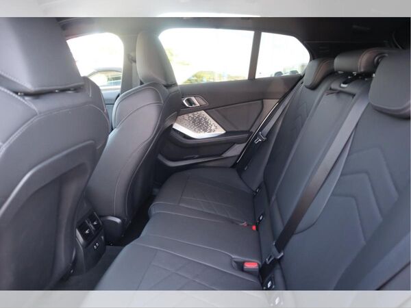 BMW 118 d M-Sport/RFK/Komfortzg/Sportsitze/Adapt. LED/DrivingAss. bild 6