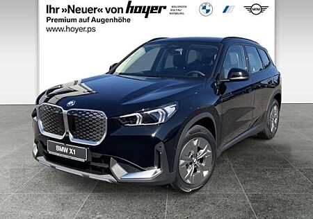 BMW iX1 eDrive20 PREMIUM PAKET AHK uvm.