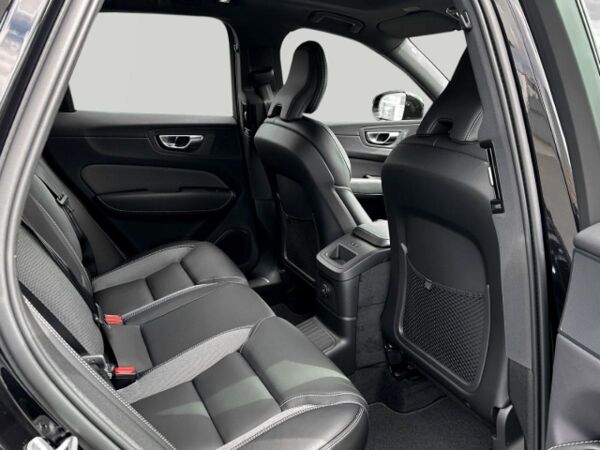 Volvo XC60 Recharge T6 AWD Plus Black 21'' ACC HUD LED Harman Kardon Panorama *Vorführwagen Sonderaktion - 0,5% bild 5