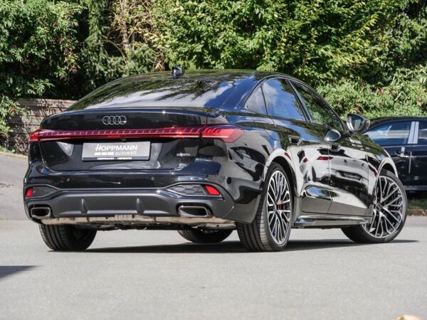 Audi A5 Limousine e-hybrid quattro S-tronic S-line/20Zoll/ Optikpaket schwarz bild 2
