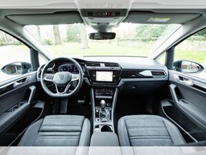 Volkswagen Touran Highline 2.0 TDI DSG • 7SITZER • MASSAGE• LED • SOFORT bild 6