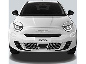 Fiat 600 ALLE FARBEN VERFÜGBAR 110PS Hybrid Business Edition