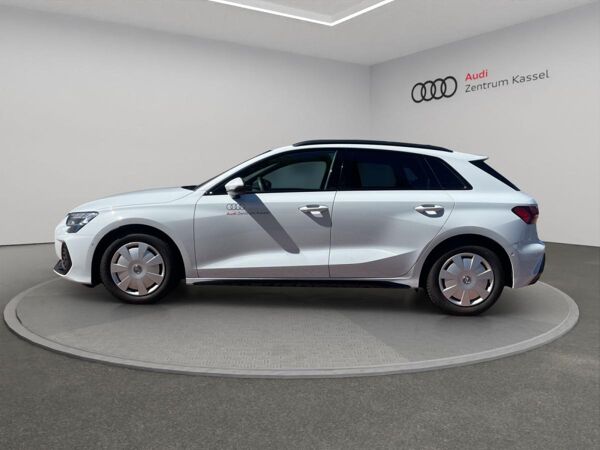 Audi A3 30 TFSI S line LED CarPlay ACC Rückfahrkamera bild 2