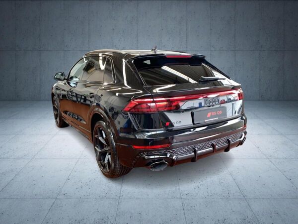 Audi RS Q8 SUV performance tiptr. Vmax305 Laser PANO bild 4