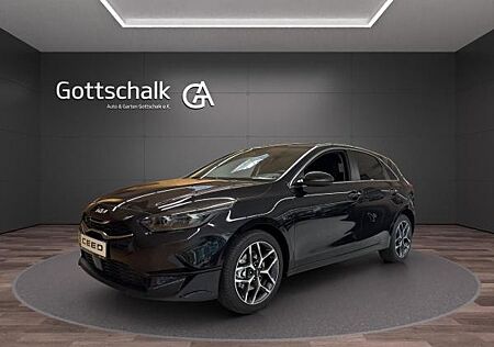 Kia Cee'd Ceed 1.5 T-GDI 140 PS DCT Ultimate *P8/P9*