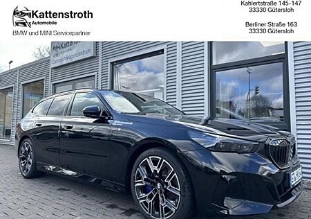 BMW 540 xDrive Touring MSportPro AHK Pano B&W DriAs (G61)