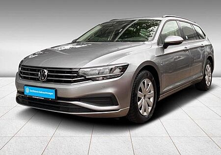 VW Passat Volkswagen Variant 1.5 TSI DSG LED Navi Rear View