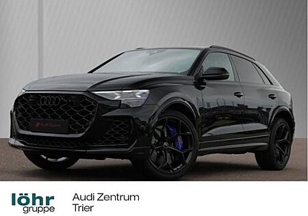 Audi RS Q8 SUV performance