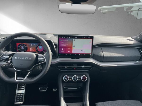 Skoda Kodiaq Skoda Kodiaq 1.5 TSI iV DSG Sportline *GEWERBE*SOFORT*0,5%* l PANO l HUD l CANTON l KESSY l DAB l MA bild 4