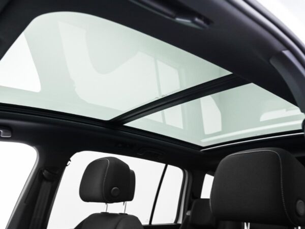 Volkswagen Touran 1.5 TSI DSG Highline R-Line 7-Sitzer Navi Kamera bild 7