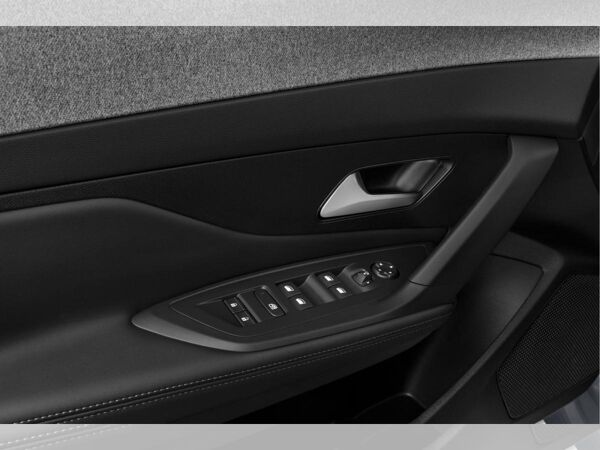 Peugeot 308 SW GT Hybrid 145 bild 5