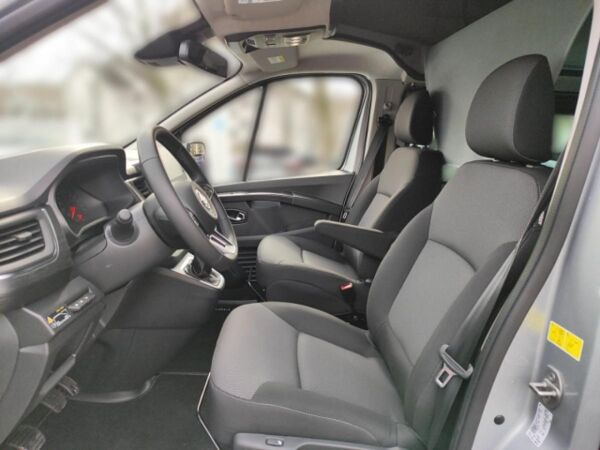 Dethleffs Globevan Primastar Seaside by Nissan L1H1 3,0t dci170 MT bild 7