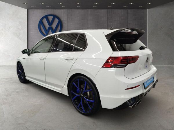 Volkswagen Golf VIII 2.0 TSI DSG R Performance 20 Years bild