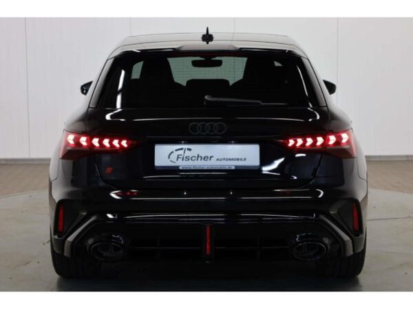 Audi RS3 Sportback TFSI quattro 280 km/h bild 6