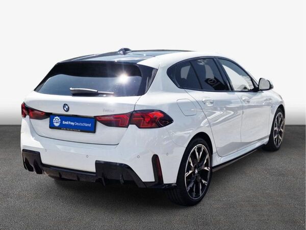BMW 118 Lim. (F70) bild 2