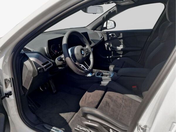 BMW 118 Lim. (F70) bild 6