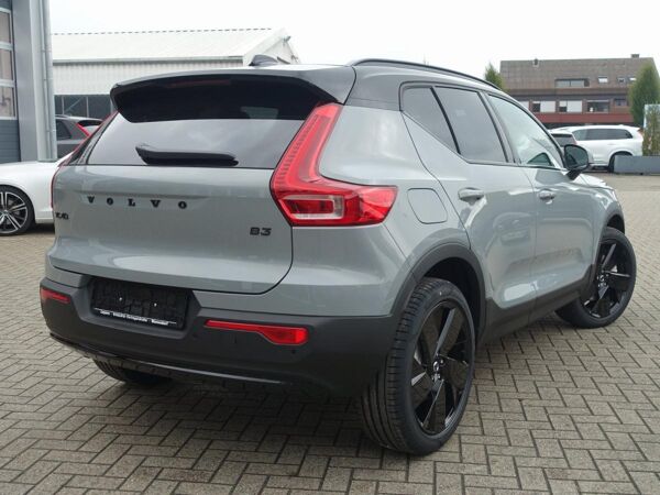 Volvo XC40 B3 Plus Black Edition bild 4