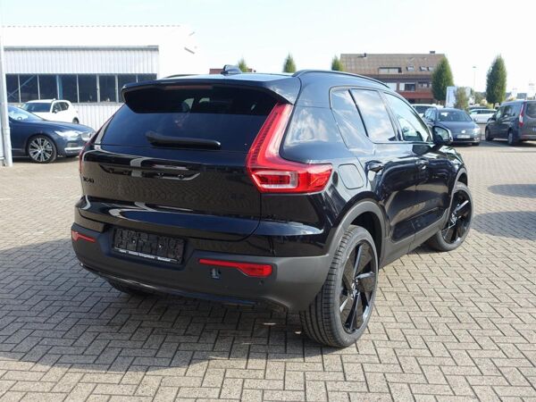 Volvo XC40 B3 Plus Black Edition bild 3