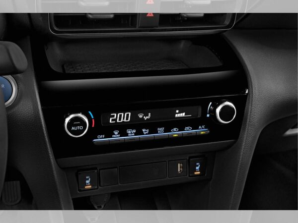 Toyota Yaris Cross Hybrid Teamplayer + Winter Paket bild 6