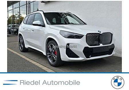 BMW iX1 xDrive30 Navi Tempom.aktiv Panoramadach Bluetooth PDC