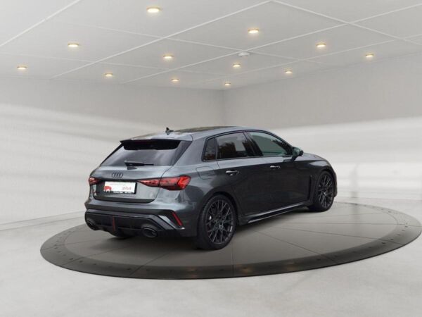 Audi RS3 RS 3 Sportback Headup,SONOS,Pano,RS Abgas bild 4