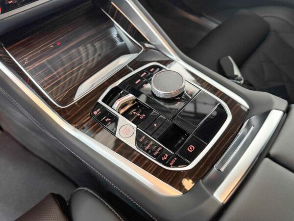 BMW X6 xDrive 30d 20" M-Sport + Pro + Innovationspaket + Driving Prof bild 7