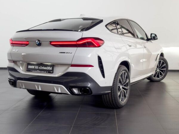 BMW X6 xDrive 30d 20" M-Sport + Pro + Innovationspaket + Driving Prof bild 3