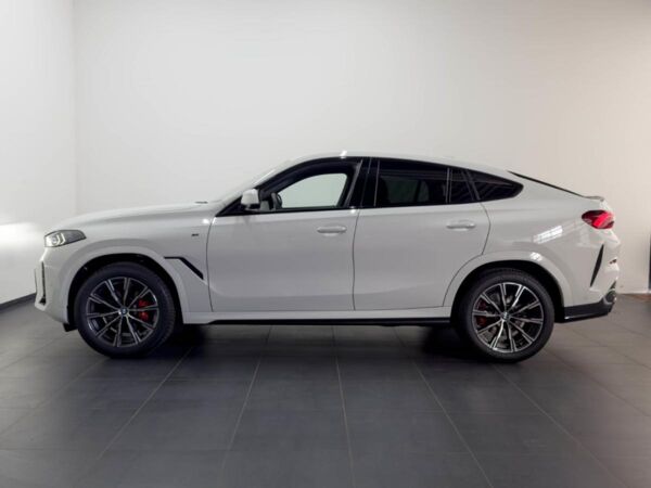 BMW X6 xDrive 30d 20" M-Sport + Pro + Innovationspaket + Driving Prof bild 2