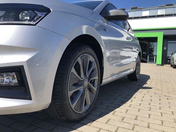 Skoda Fabia TOUR 1.0 TSI ALU+PDC+SHZ+WSS BEHEIZT+KESSY bild 5