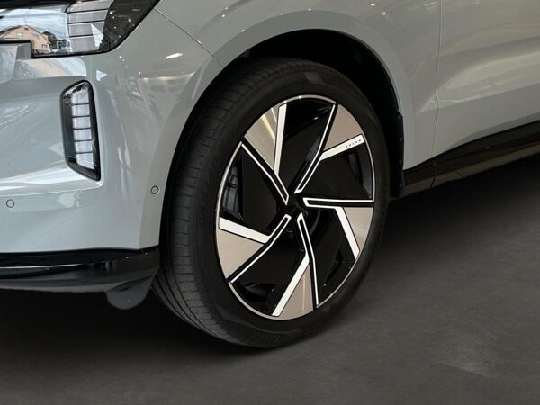 Volvo EX90 bild 6