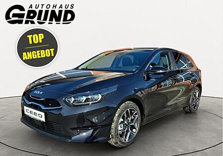 Kia Cee'd gebraucht kaufen Kia Cee'd Ceed 1.5T DCT7 ULTIMATE | STYLE | SOUND | GEWERBLICH