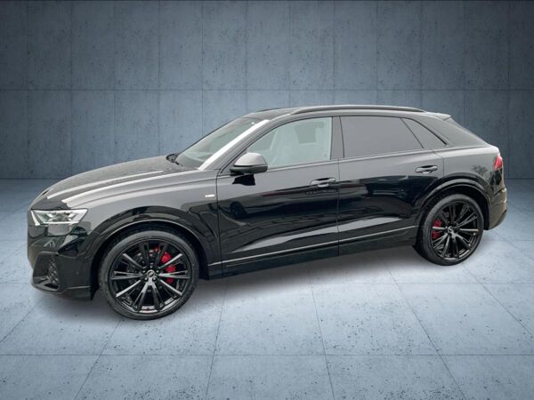 Audi Q8 SUV S line business TDI qu. tiptr. Stdhz PANO bild 3