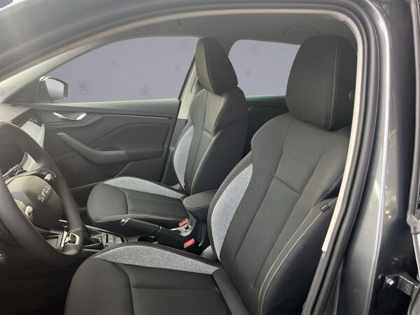 Skoda Kamiq Tour 1.5 TSI DSG BLACK NAVI AHK LED bild 7