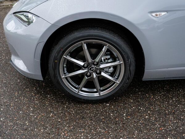 Mazda MX-5 2024 SKYACTIV-G 132 1.5L 6MT RWD Kazari RF bild 4