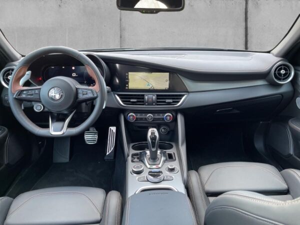 Alfa Romeo Giulia Intensa Q4 2.0 PDC+KAMERA+CARPLAY+LEDER bild 3