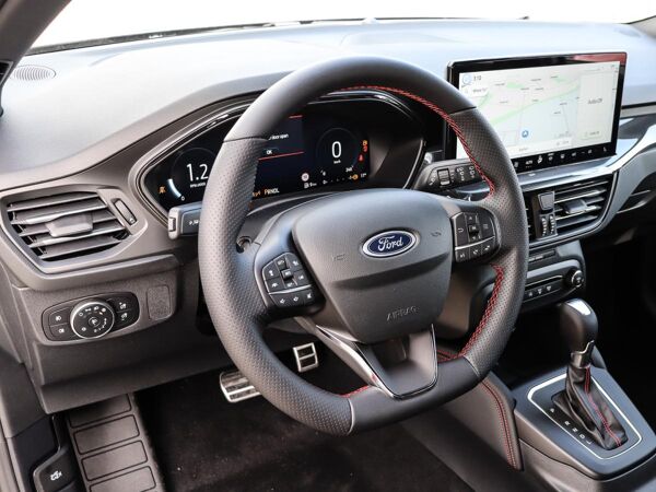 Ford Focus Turnier ST-Line X 155PS Aut. FAP Winter Parking Styling bild 4
