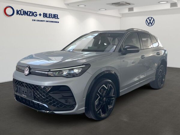 Volkswagen Tiguan R-Line 2,0 l TDI 4M ⭐SOFORT VERFÜGBAR⭐PANO+AHK+HARMAN+Head-Up+360 Grad⭐ bild 2