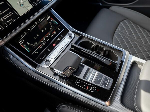 Audi Q8 SUV 60 TFSI e quattro B&O Head-up Leder AHK Pano bild 7