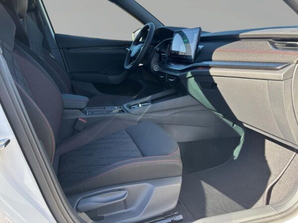 Skoda Octavia Combi 2.0 TSI 195 kW RS, AHK, Panorama-Schiebedach elektrisch bild 7