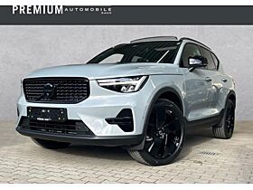 Volvo XC40 Plus Black Edition 2WD Pano 360° Mild-Hybrid Benziner