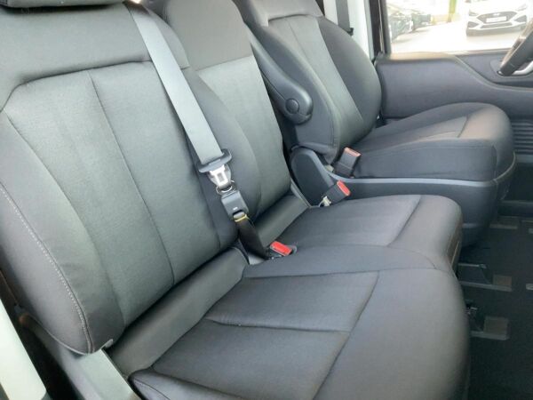 Hyundai STARIA Trend Hybrid auf Lager sofort Verfügbar bild 5